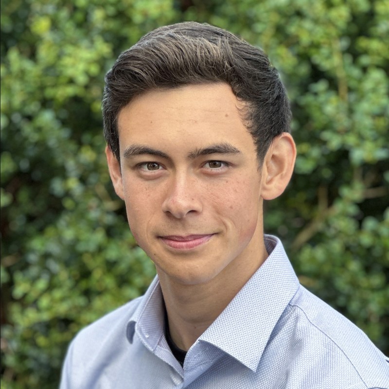 Emmett Beadnall, founder of ElderBerry Phone.